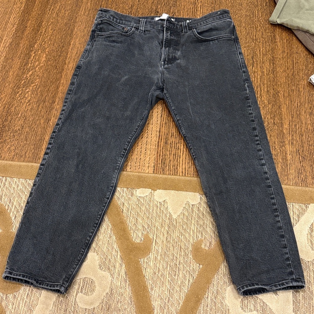 Madewell Men's Charcoal Relaxed Taper Jeans